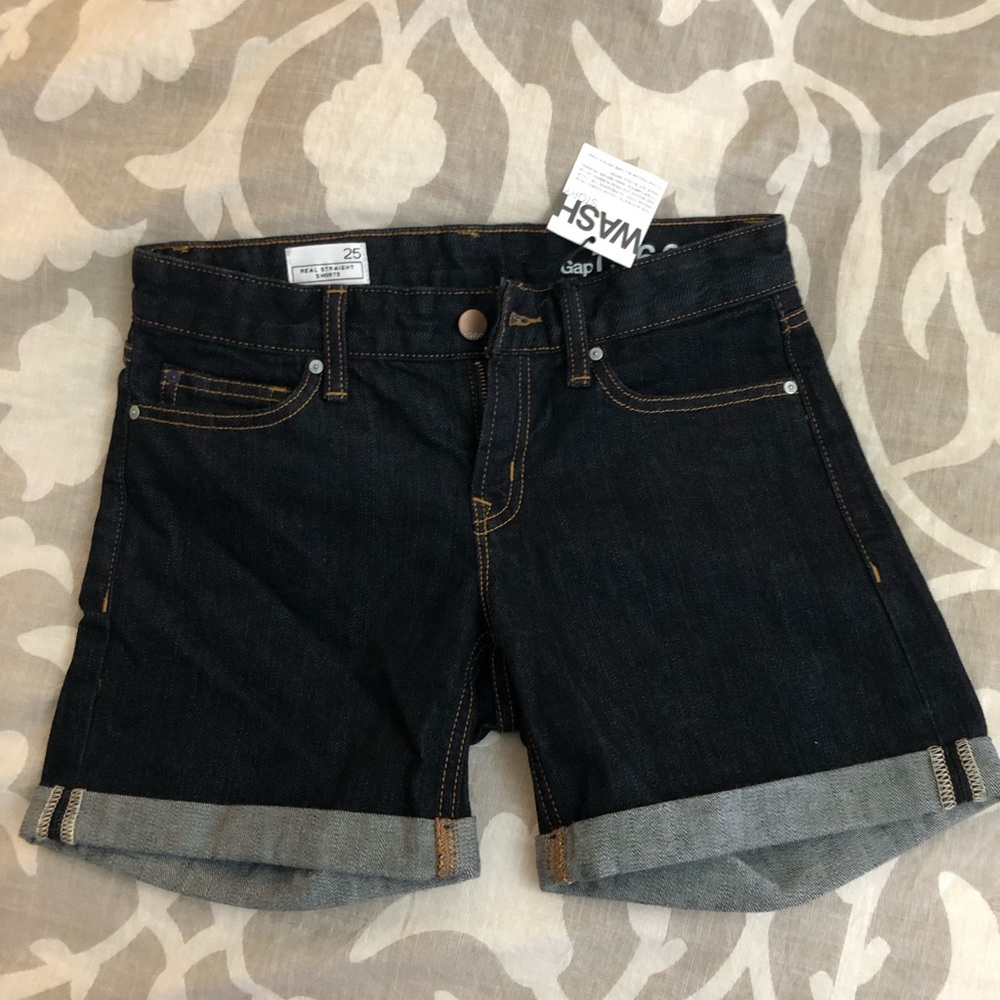 Gap shorts NWT